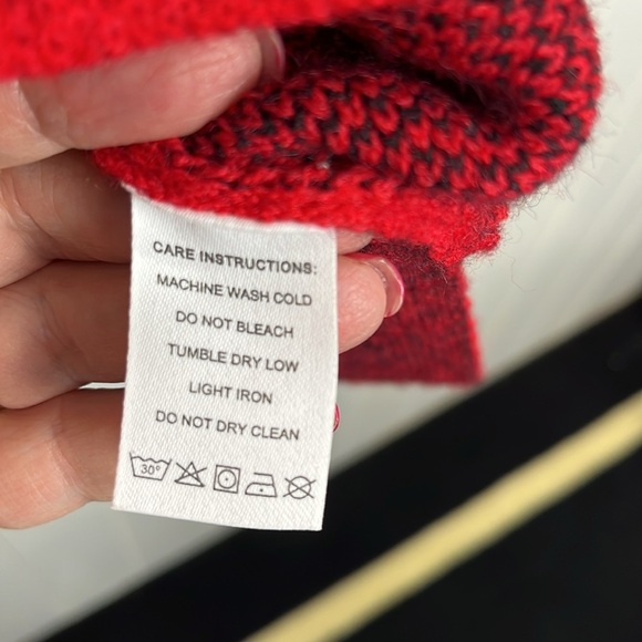 Womens Pullover Tunic Sweater Red Black S/M Large Scale Plaid Stretch Soft Comfy - Picture 6 of 11